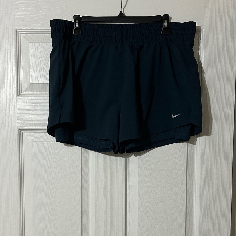 Women's Navy Blue Nike Dri-Fit Athletic Shorts with Built-In Spandex Size: XL